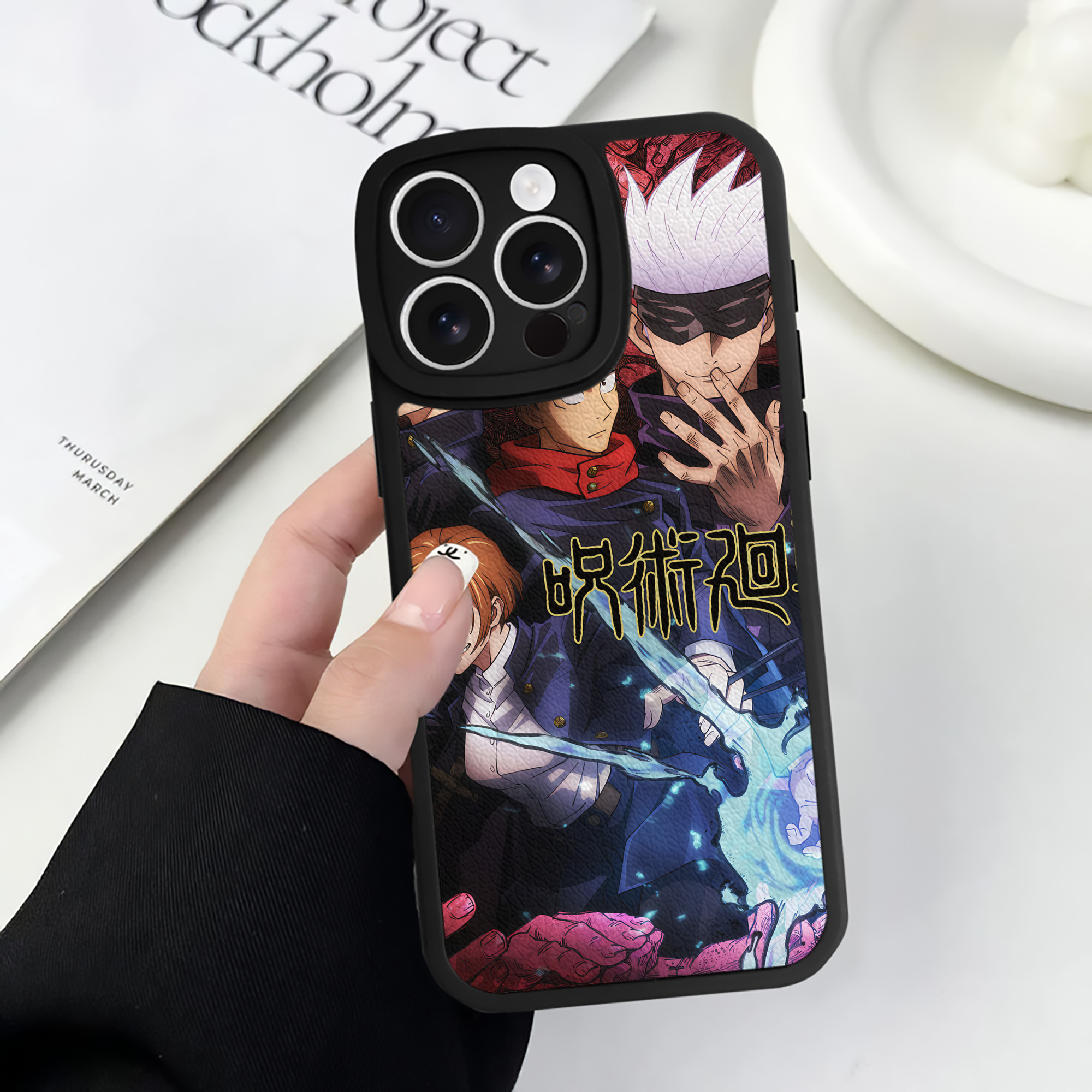 （画像用） 呪術廻戦 Jujutsu Kaisen 【iPhone 16シリーズ対応】シリコンスマホケース（レザー調） 材質：シリコン